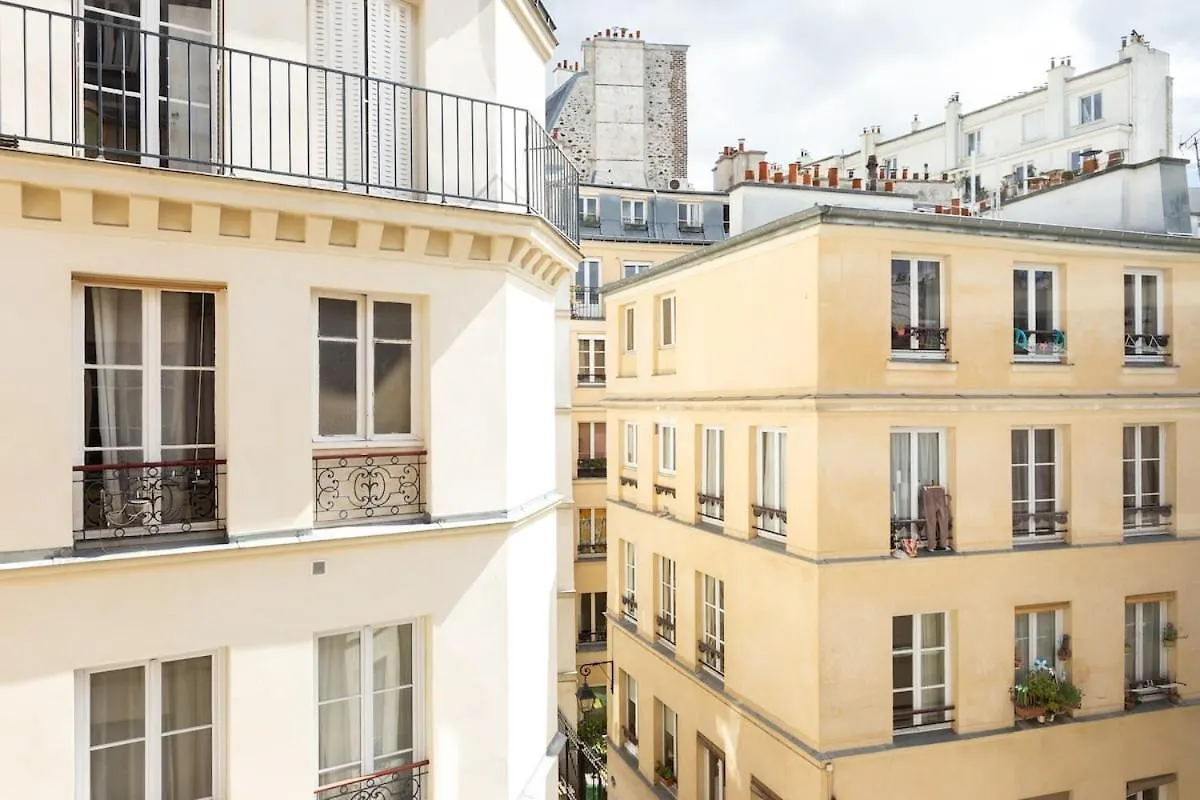 Apartment 3P Baroque With Rooftop View Paris