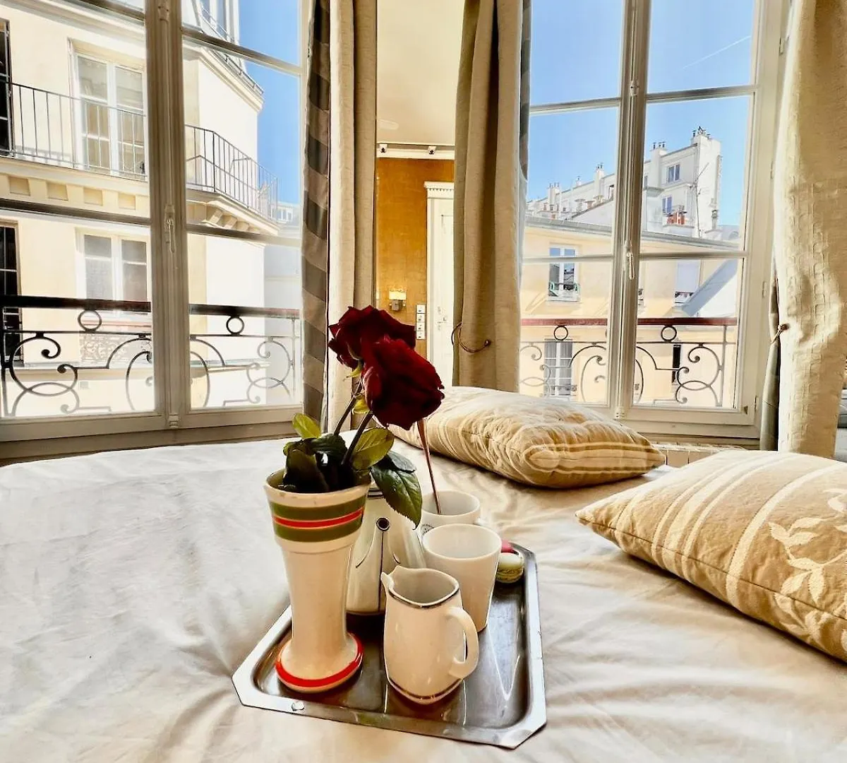 Apartment 3P Baroque With Rooftop View Paris