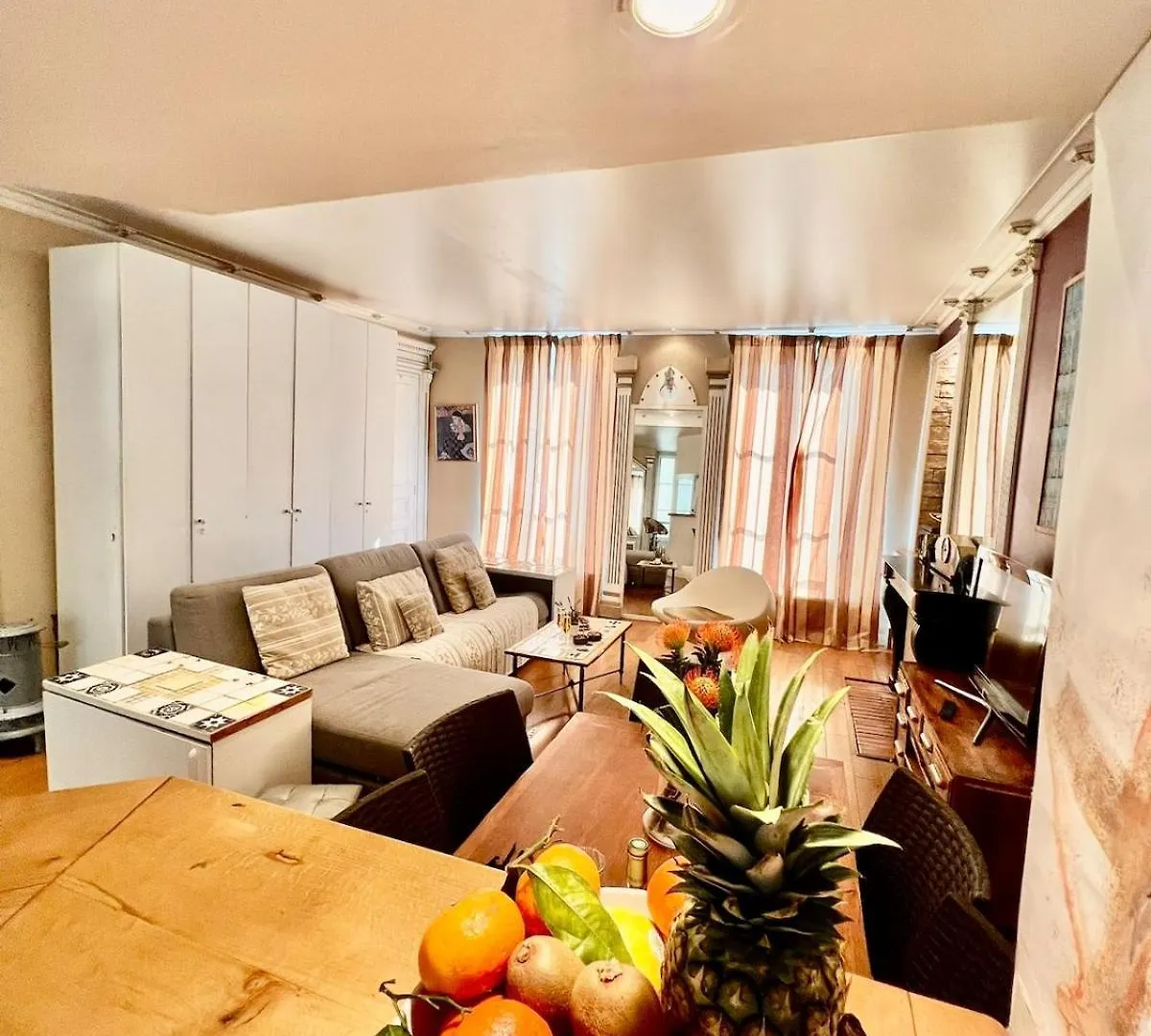 Apartment 3P Baroque With Rooftop View Paris